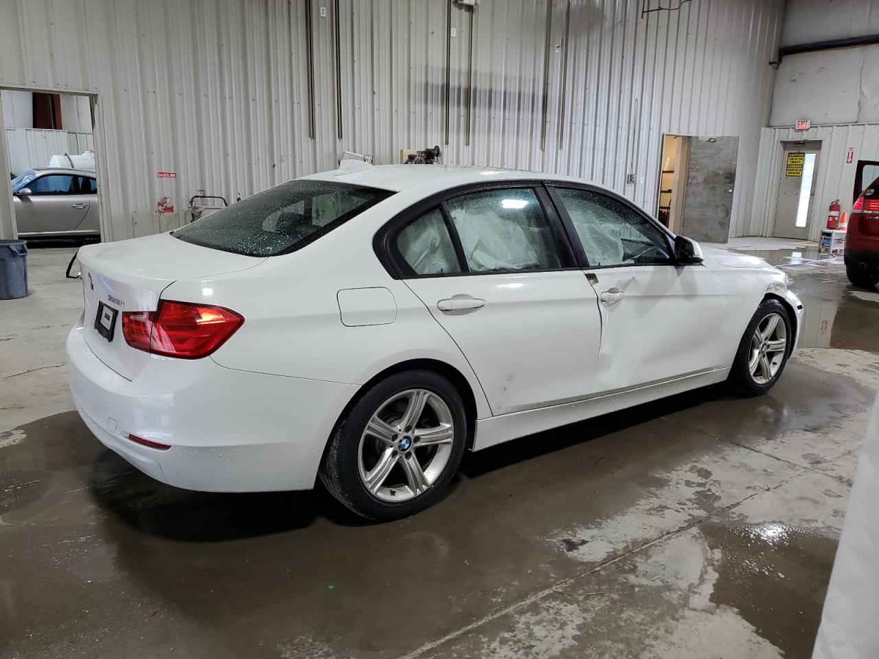 WBA3B5G57DNS00739 2013 BMW 328 Xi Sulev