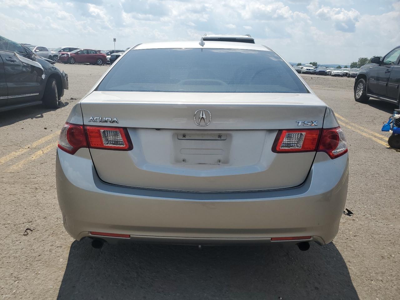 JH4CU2F6XAC000708 2010 Acura Tsx