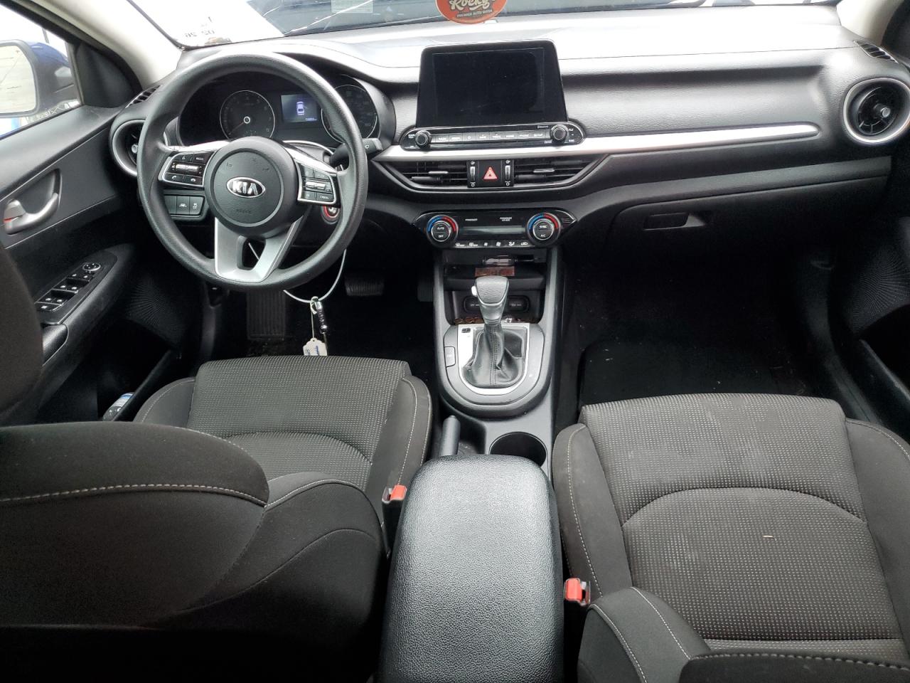 3KPF24AD2KE096009 2019 Kia Forte Fe