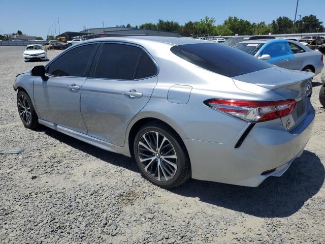 4T1B11HK2JU105453 2018 TOYOTA CAMRY - Image 2