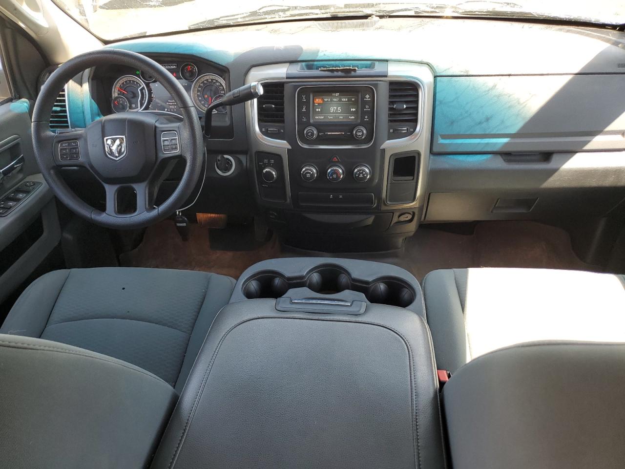 1C6RR7GT2DS609629 2013 Ram 1500 Slt