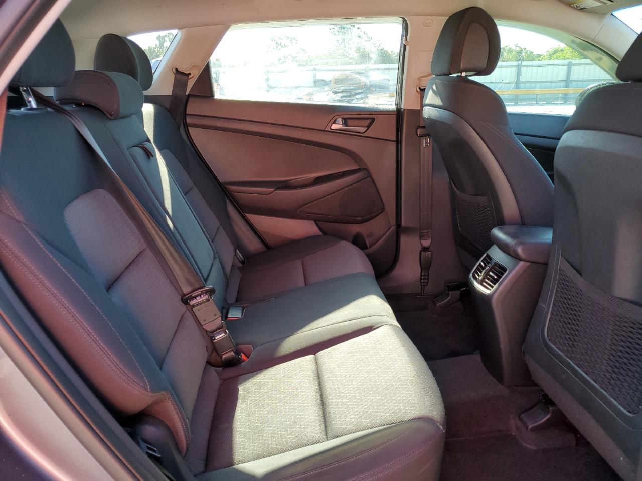 KM8J33A23HU359128 2017 Hyundai Tucson Limited