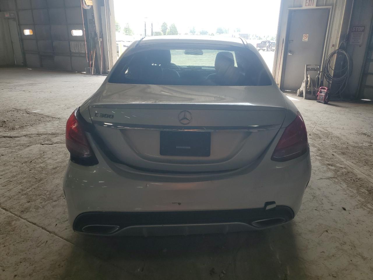 55SWF4JB6HU191127 2017 Mercedes-Benz C 300