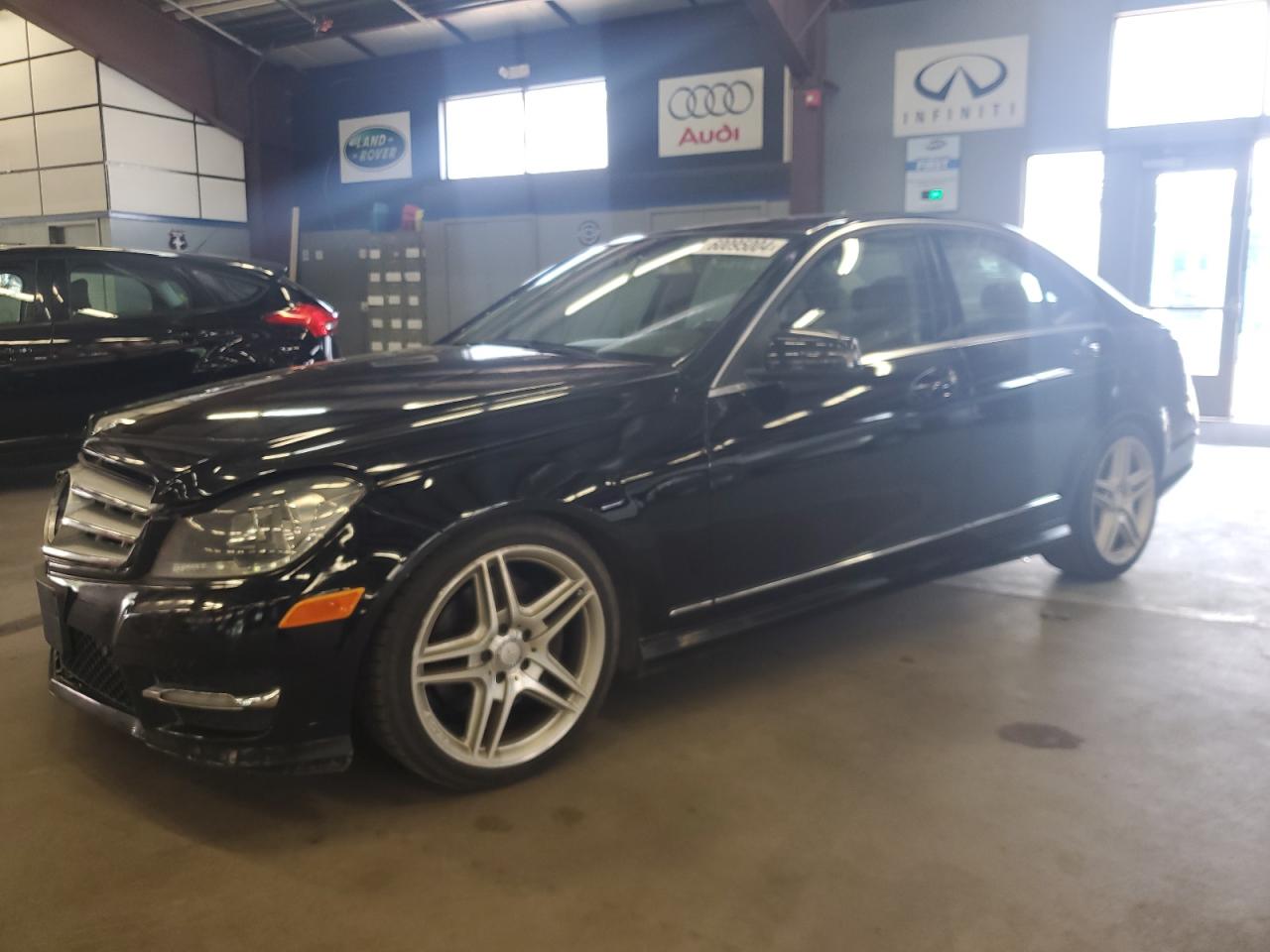 2013 Mercedes-Benz C 300 4Matic vin: WDDGF8AB6DR253178