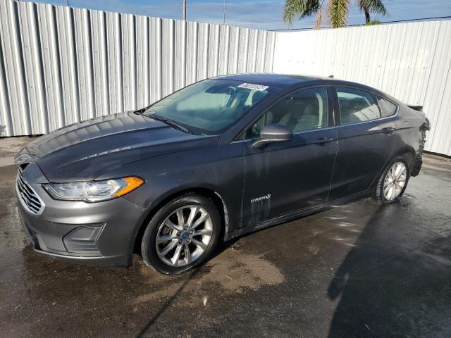 VIN 3FA6P0LU2KR205624 2019 Ford Fusion, SE no.1