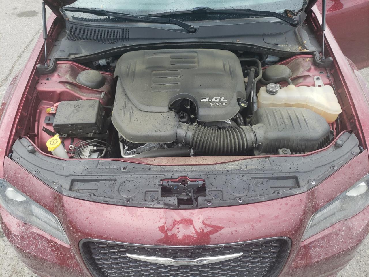 2C3CCABG0JH280010 2018 Chrysler 300 S