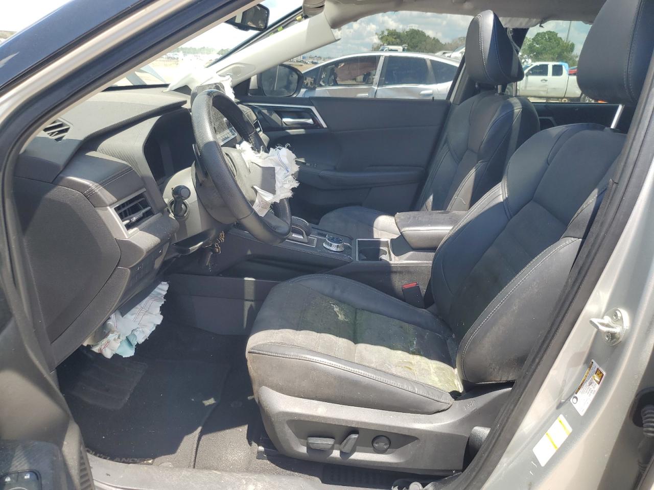 JA4J4UA84NZ020110 2022 Mitsubishi Outlander Se