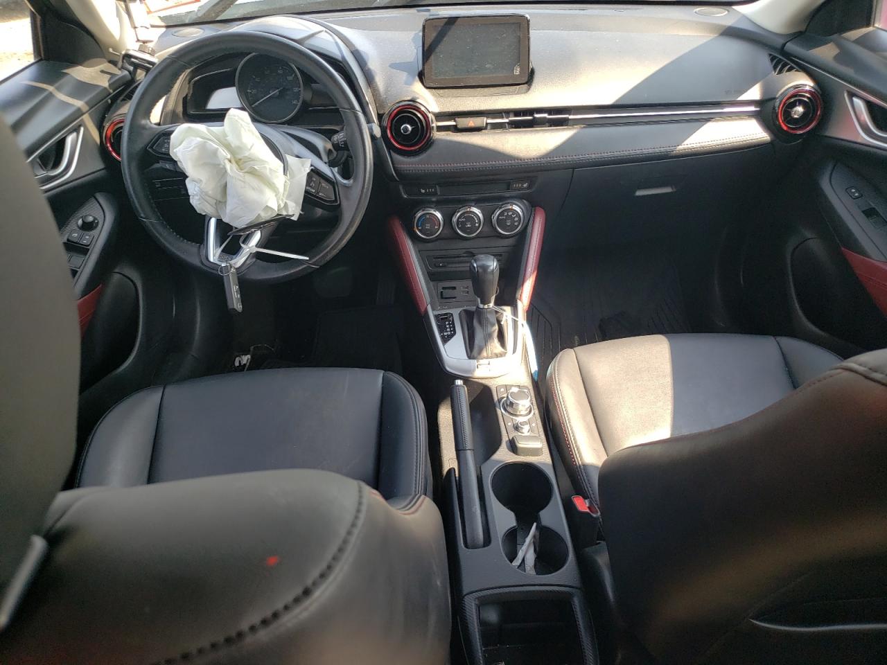 JM1DKFC72J0316458 2018 Mazda Cx-3 Touring