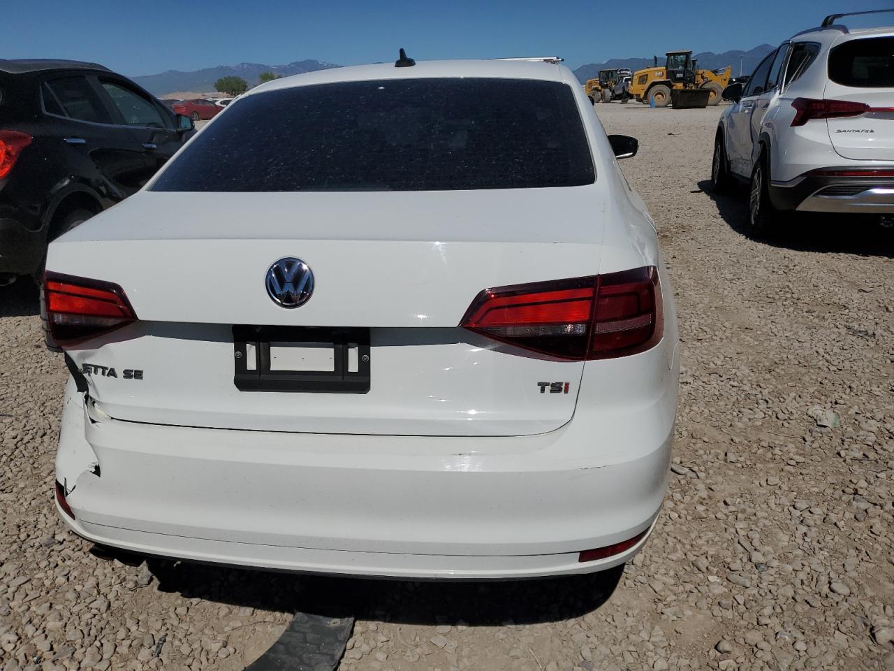3VWDB7AJ0HM411044 2017 Volkswagen Jetta Se
