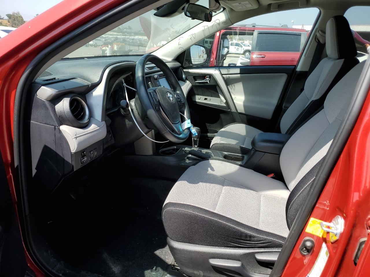 2T3WFREV3HW325203 2017 Toyota Rav4 Xle