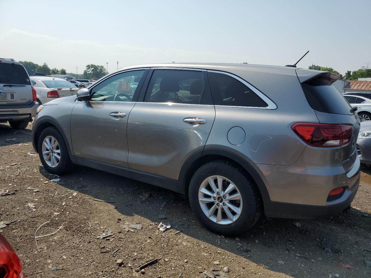 2019 Kia Sorento Lx vin: 5XYPGDA51KG481627