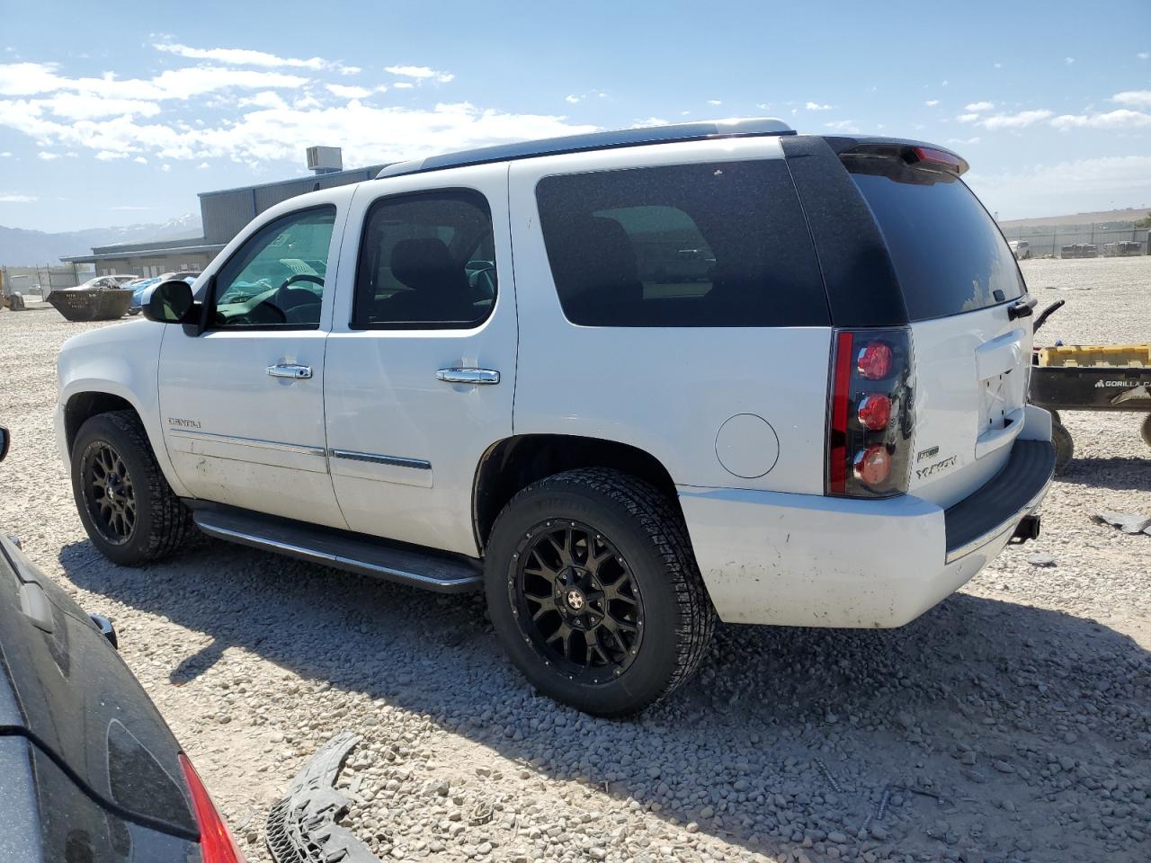 1GKS2EEF3CR110266 2012 GMC Yukon Denali