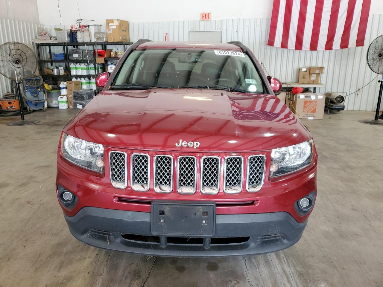 2017 Jeep Compass Latitude vin: 1C4NJCEB0HD160219