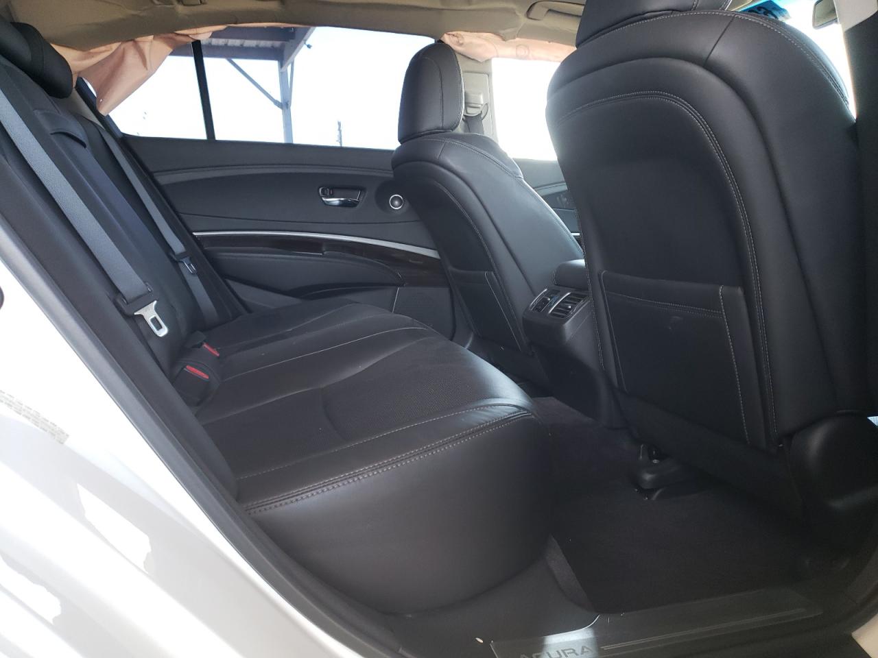 JH4KC1F58HC000426 2017 Acura Rlx Tech