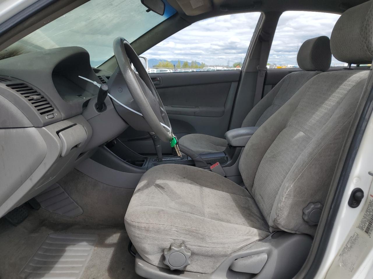 JTDBE32K930140983 2003 Toyota Camry Le