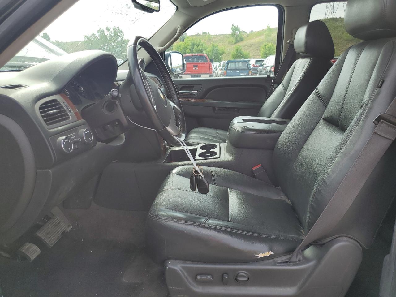 1GNSKBE02DR101296 2013 Chevrolet Tahoe K1500 Lt