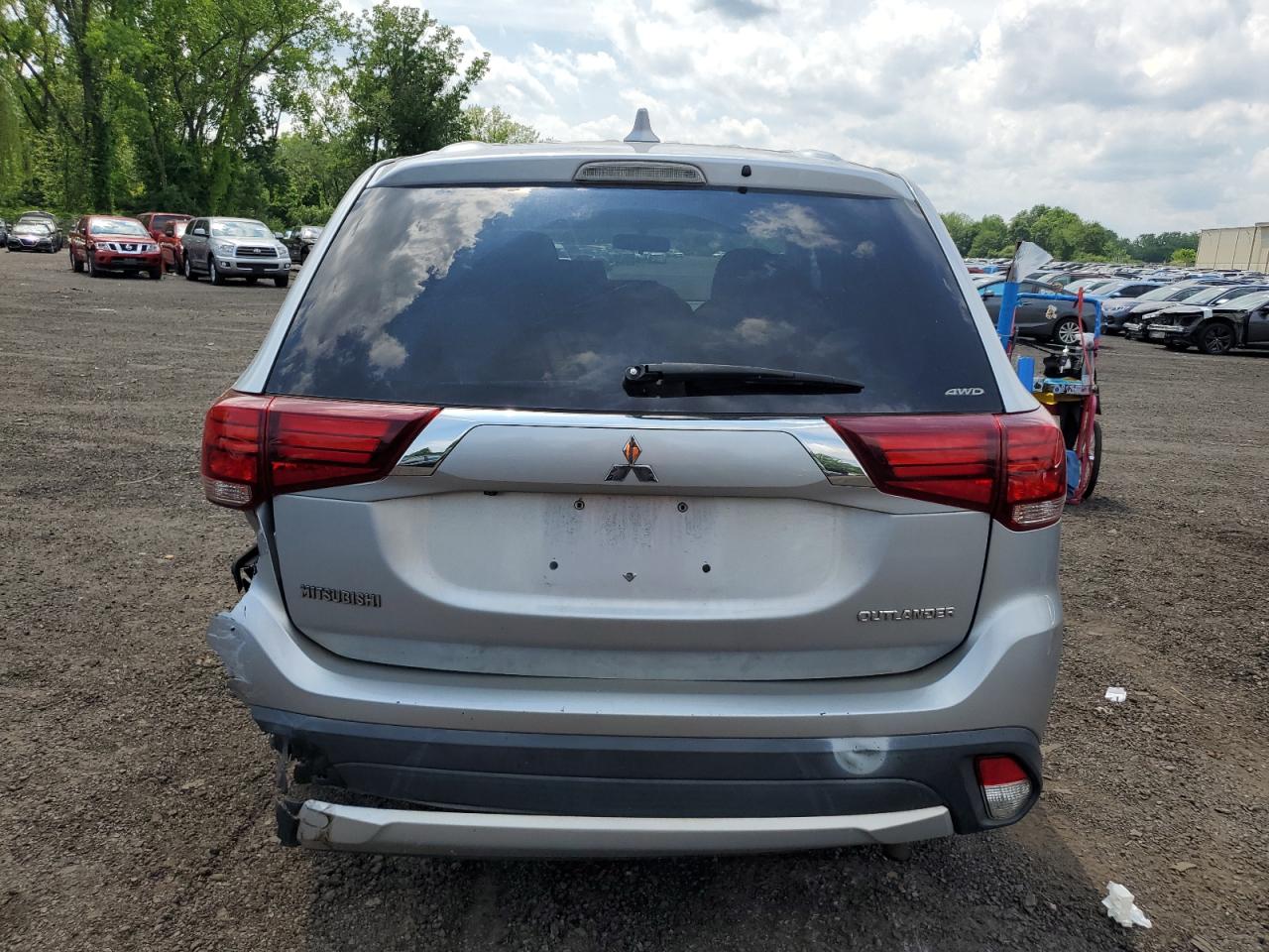 2017 Mitsubishi Outlander Es vin: JA4AZ2A35HZ000897