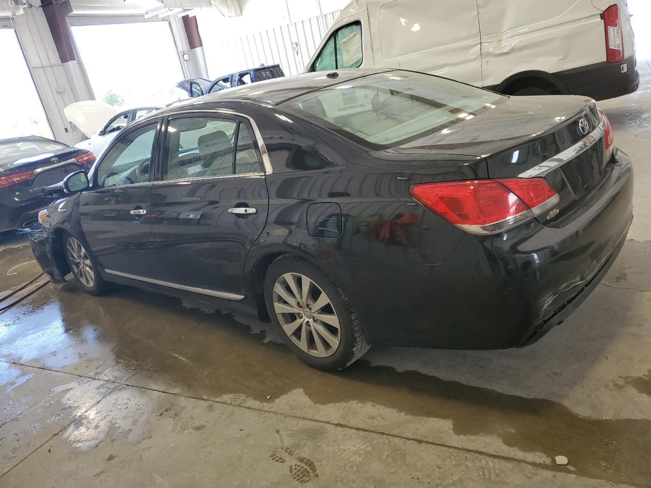 2012 Toyota Avalon Base vin: 4T1BK3DB5CU443771