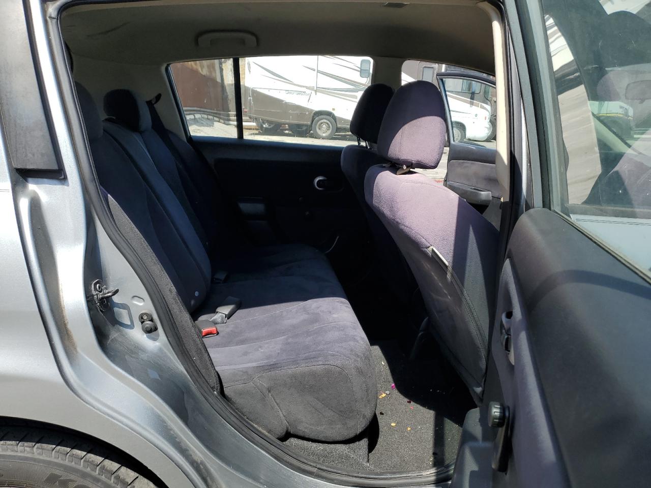 3N1BC13E28L363611 2008 Nissan Versa S