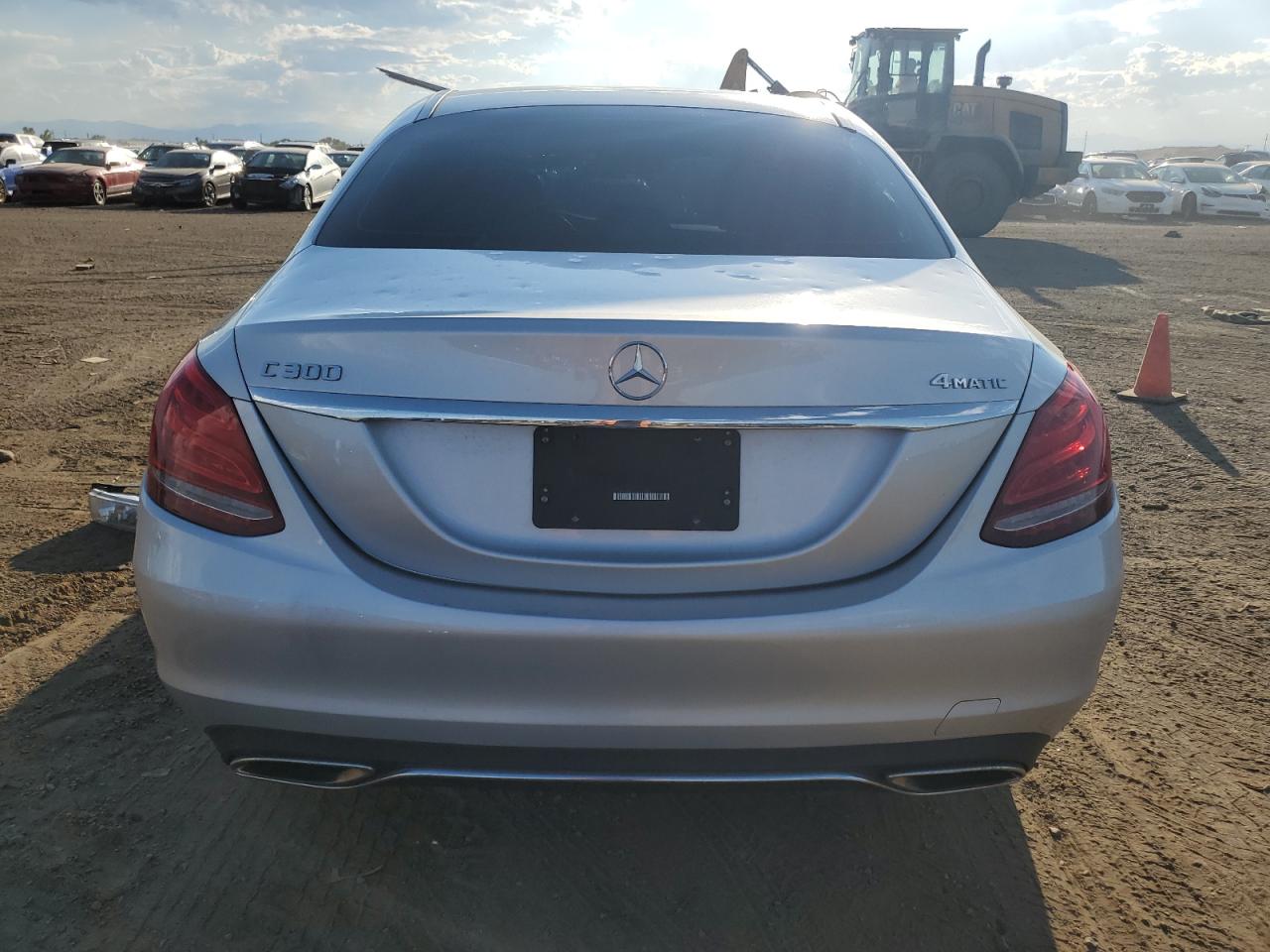 55SWF4KB8HU207083 2017 Mercedes-Benz C 300 4Matic