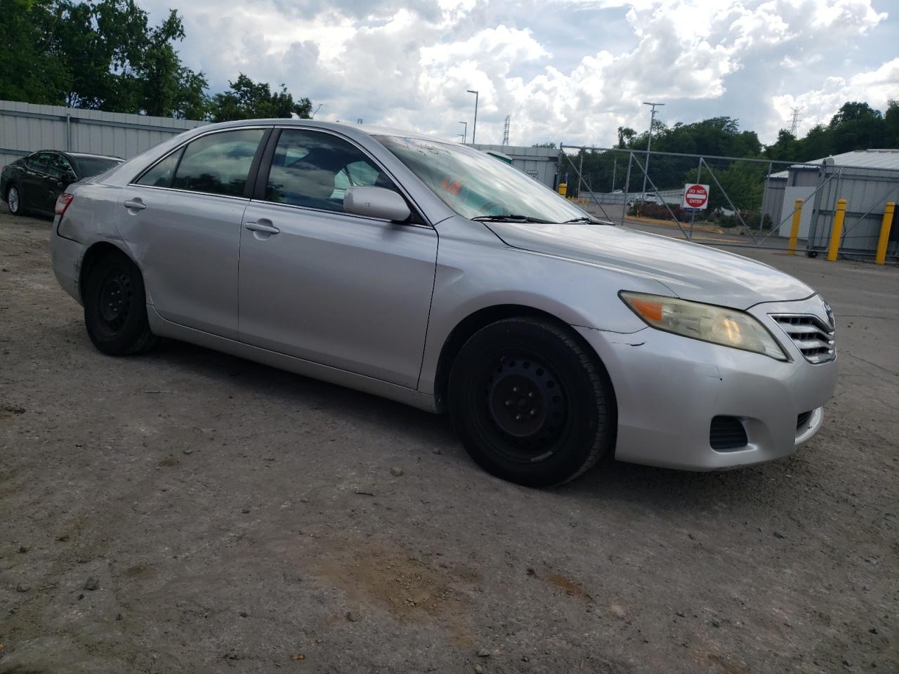 4T1BF3EK3BU646143 2011 Toyota Camry Base