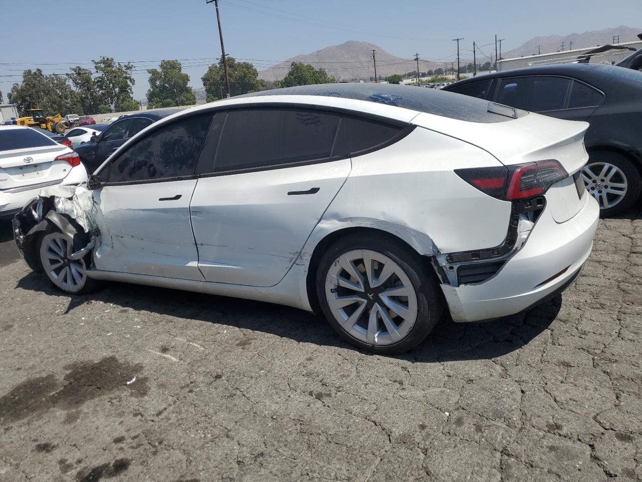 2022 Tesla Model 3 vin: 5YJ3E1EA7NF242556