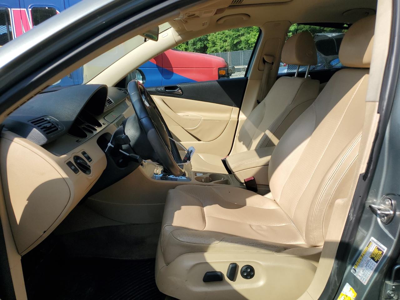 WVWAK73C58E073165 2008 Volkswagen Passat Komfort