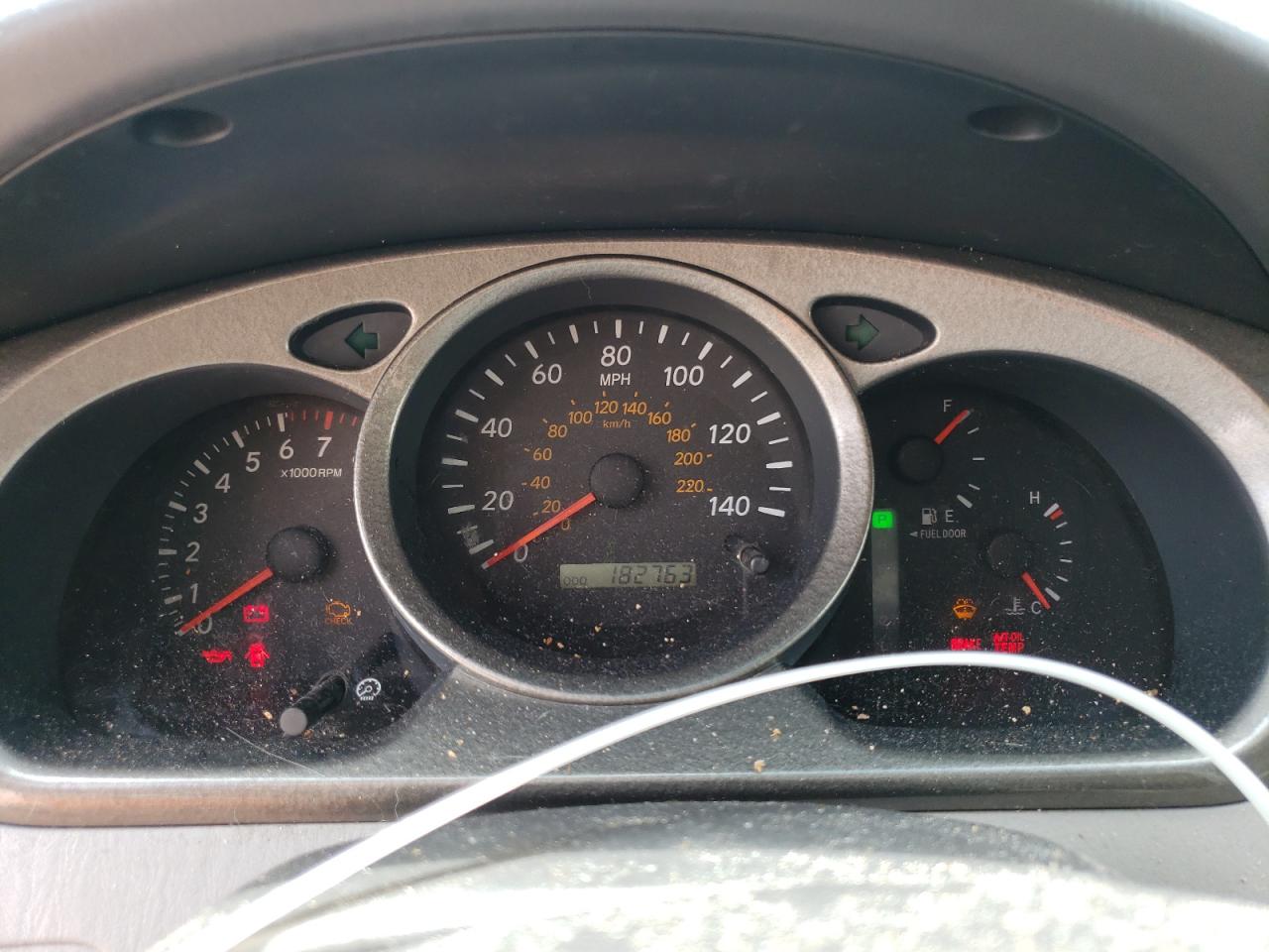 JTEHF21A920075928 2002 Toyota Highlander Limited