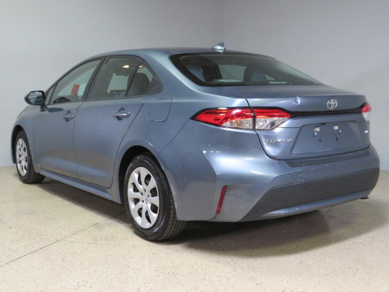 2021 Toyota Corolla Le vin: 5YFEPMAE7MP147110