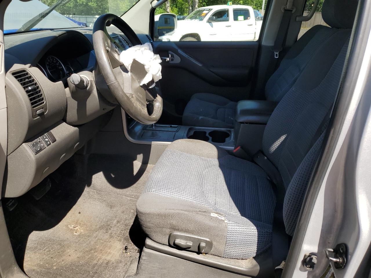 5N1AR18W56C670090 2006 Nissan Pathfinder Le