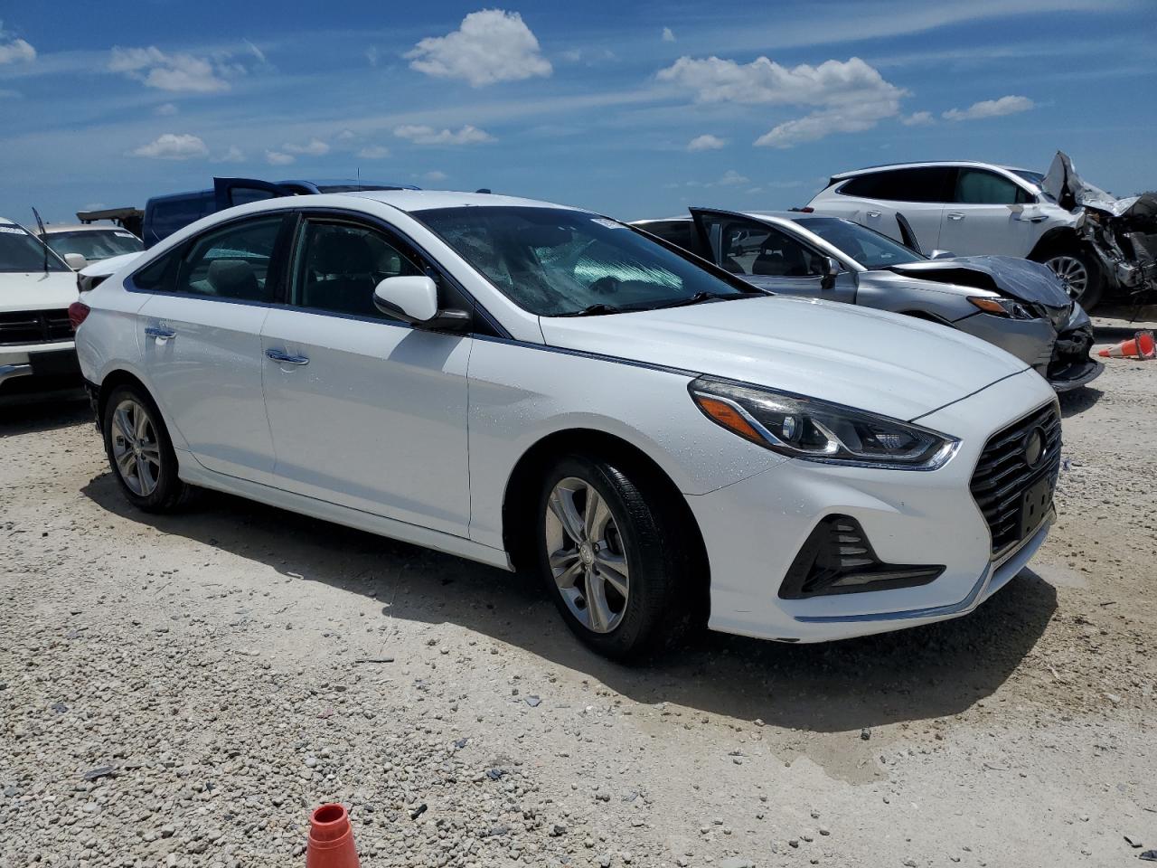 2018 Hyundai Sonata Sport vin: 5NPE34AF6JH610576