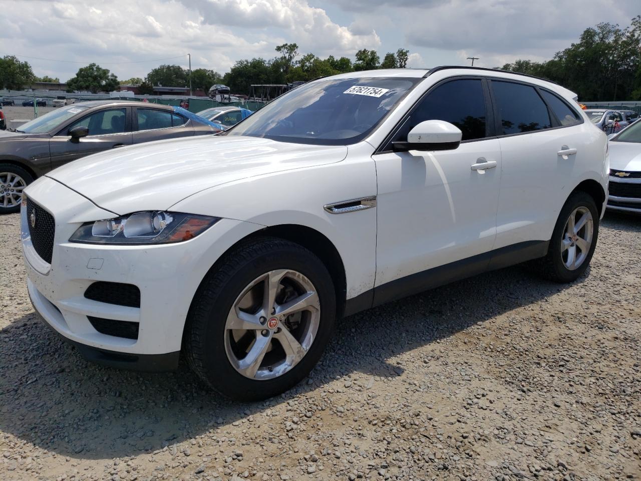 SADCJ2BV9HA067219 2017 Jaguar F-Pace Premium