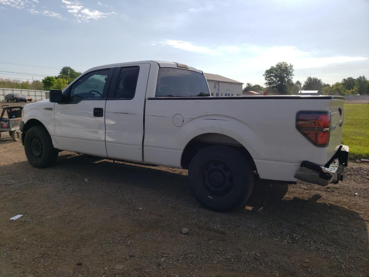 2014 Ford F150 Super Cab vin: 1FTEX1CM3EFA26327