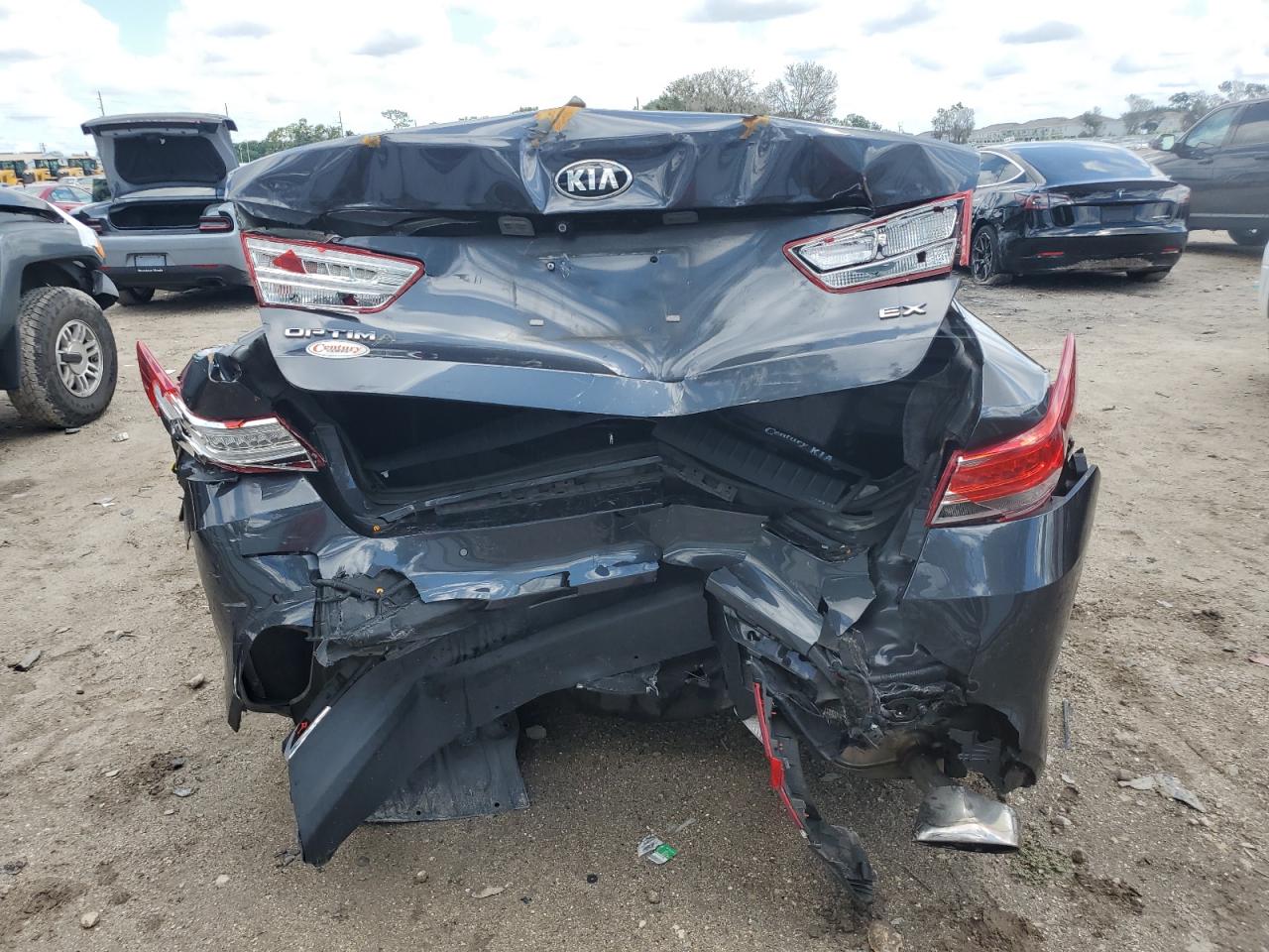 2018 Kia Optima Ex vin: 5XXGU4L3XJG182483