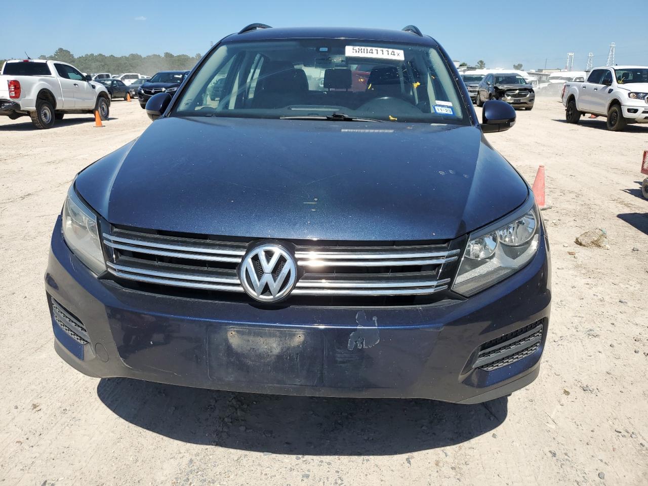 2016 Volkswagen Tiguan S vin: WVGAV7AX8GW559969