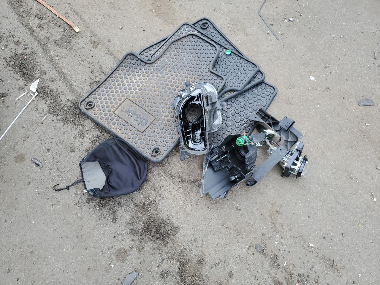 1C4PJMCS0HW545429 2017 Jeep Cherokee Latitude