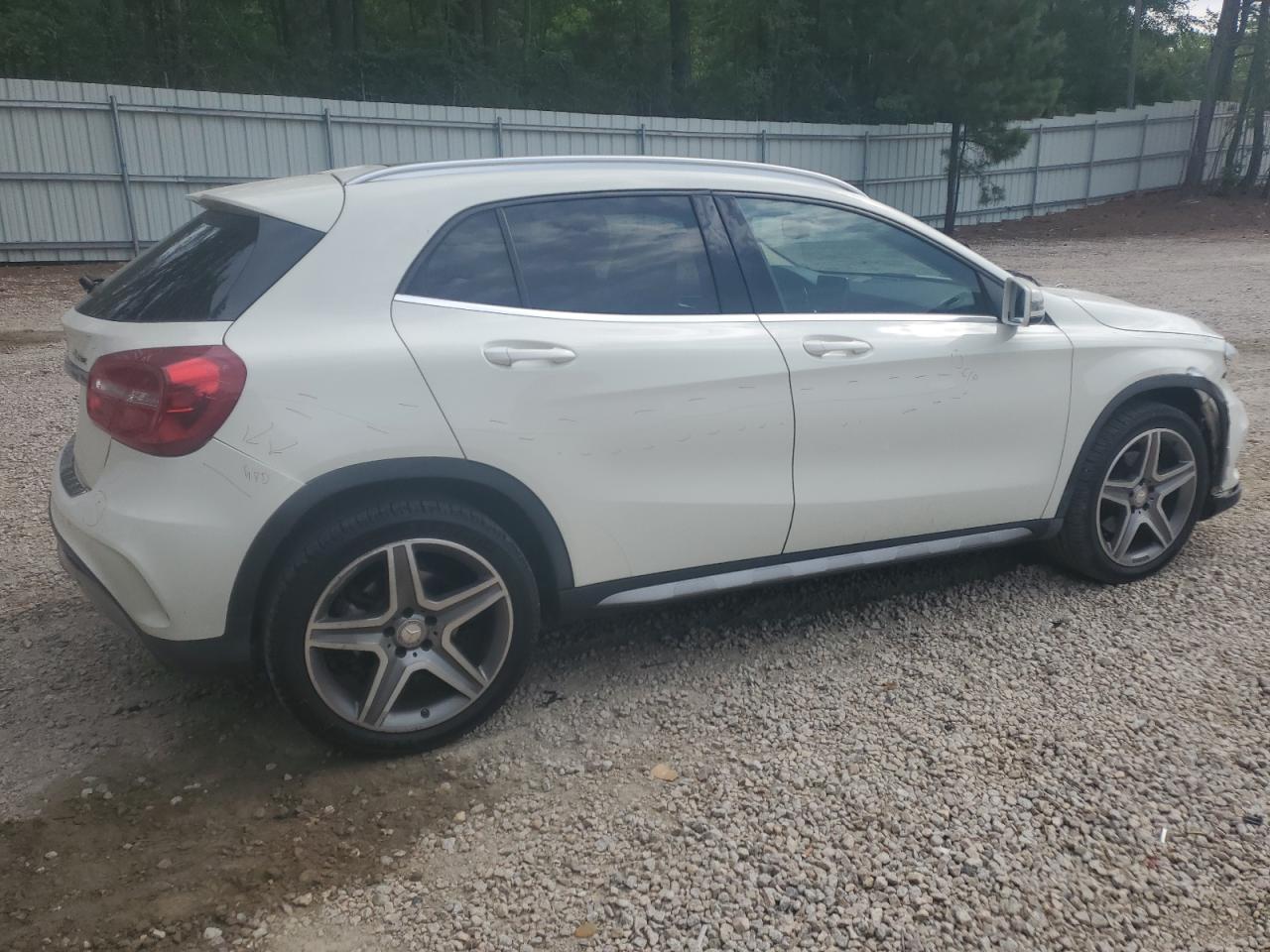 WDCTG4GB3FJ077465 2015 Mercedes-Benz Gla 250 4Matic