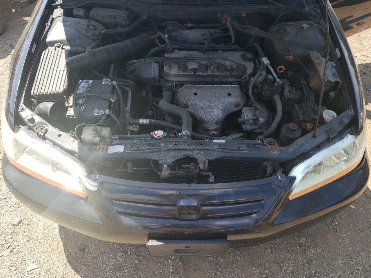 1HGCG5670YA073628 2000 Honda Accord Se