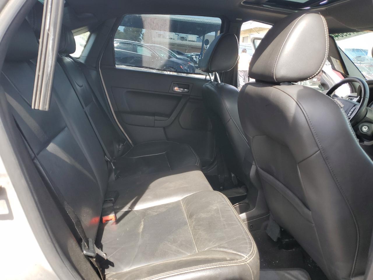 1FAHP36N99W194353 2009 Ford Focus Ses