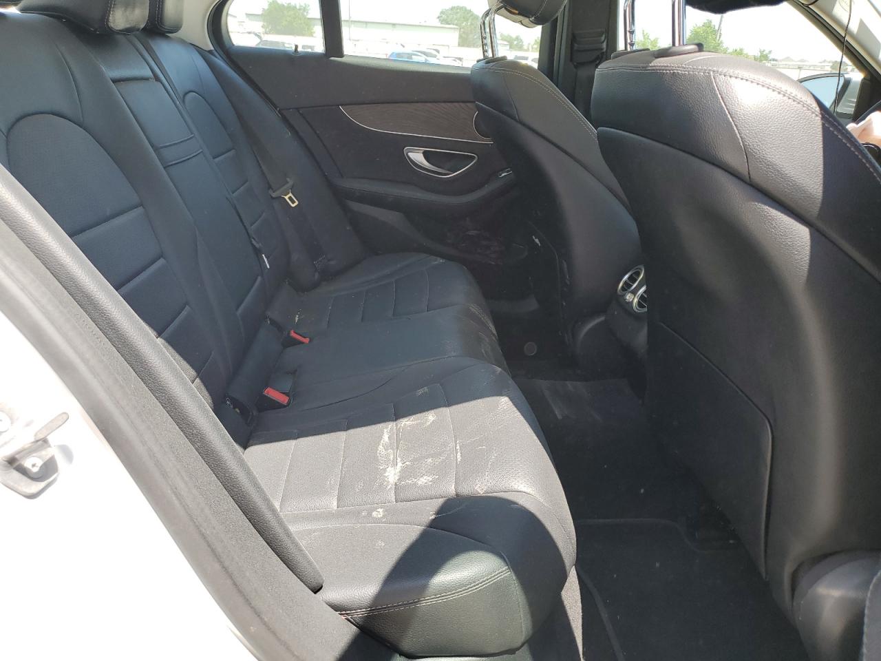 55SWF4JB0HU228074 2017 Mercedes-Benz C 300