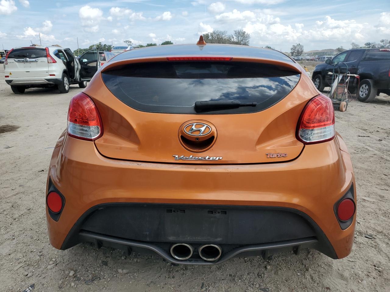 KMHTC6AE2FU243095 2015 Hyundai Veloster Turbo