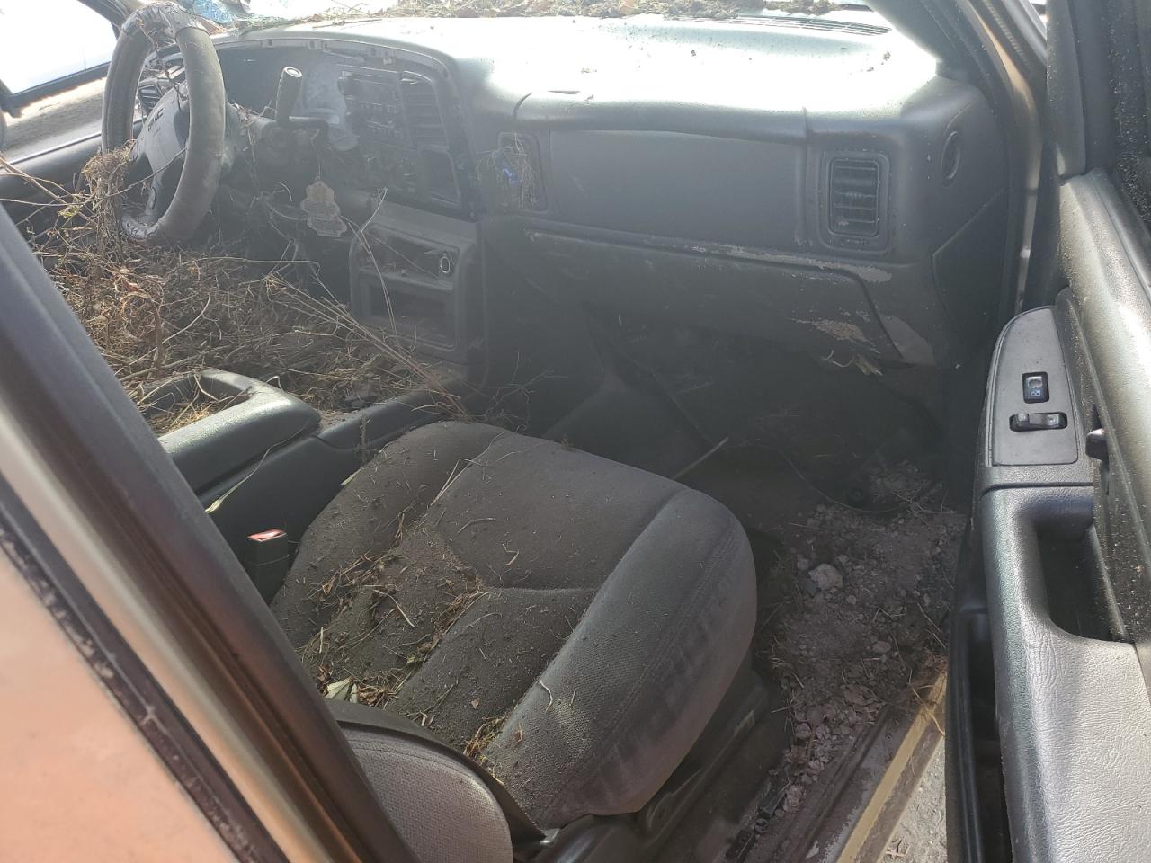 2GTEK13T351383875 2005 GMC New Sierra K1500