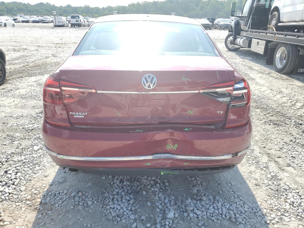 1VWAA7A35JC033365 2018 Volkswagen Passat S