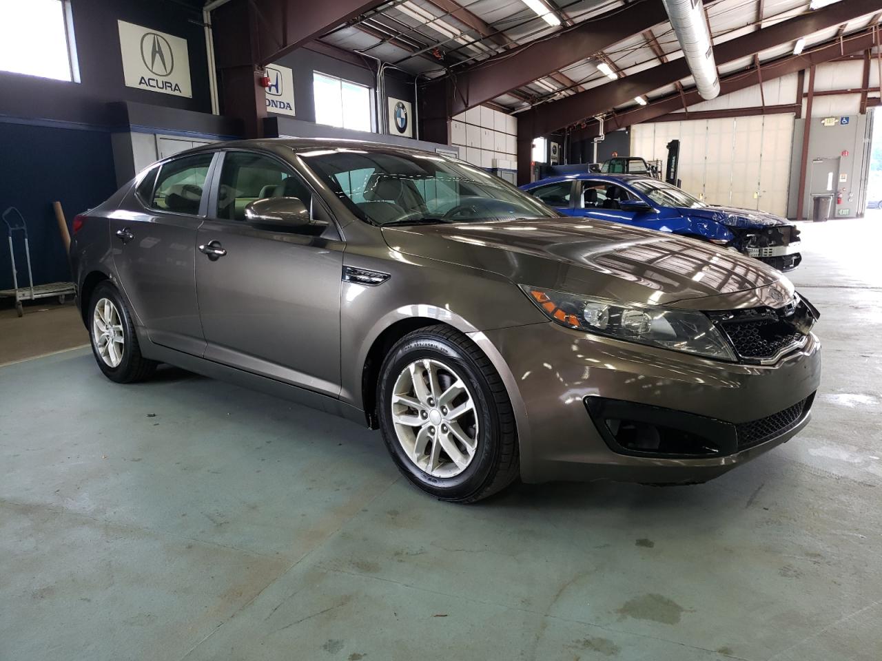 2013 Kia Optima Lx vin: 5XXGM4A72DG132364