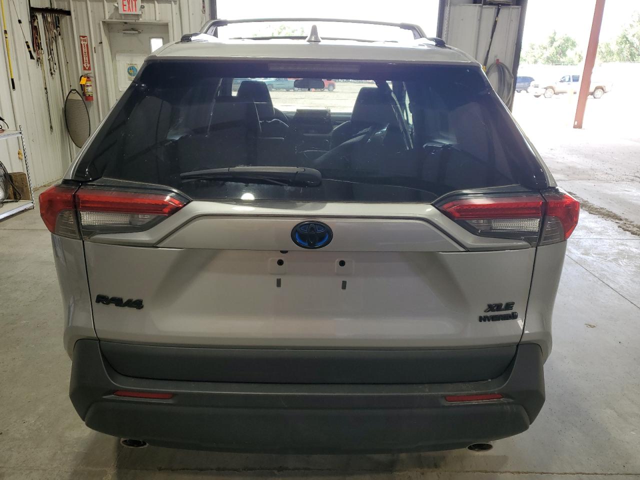 4T3B6RFV8MU047499 2021 Toyota Rav4 Xle Premium