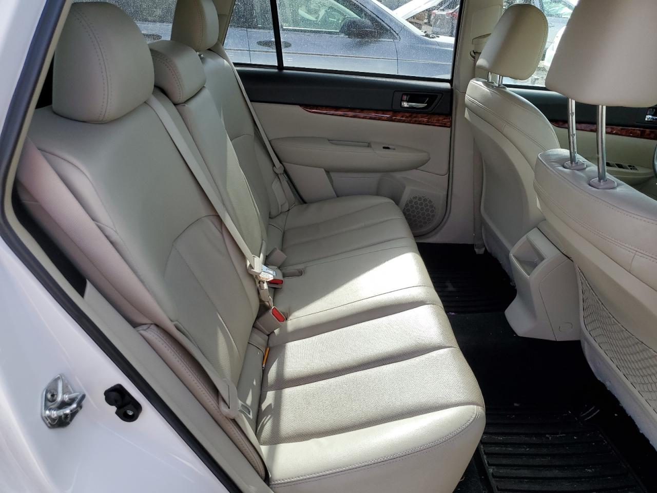 4S4BRDLCXB2314009 2011 Subaru Outback 3.6R Limited