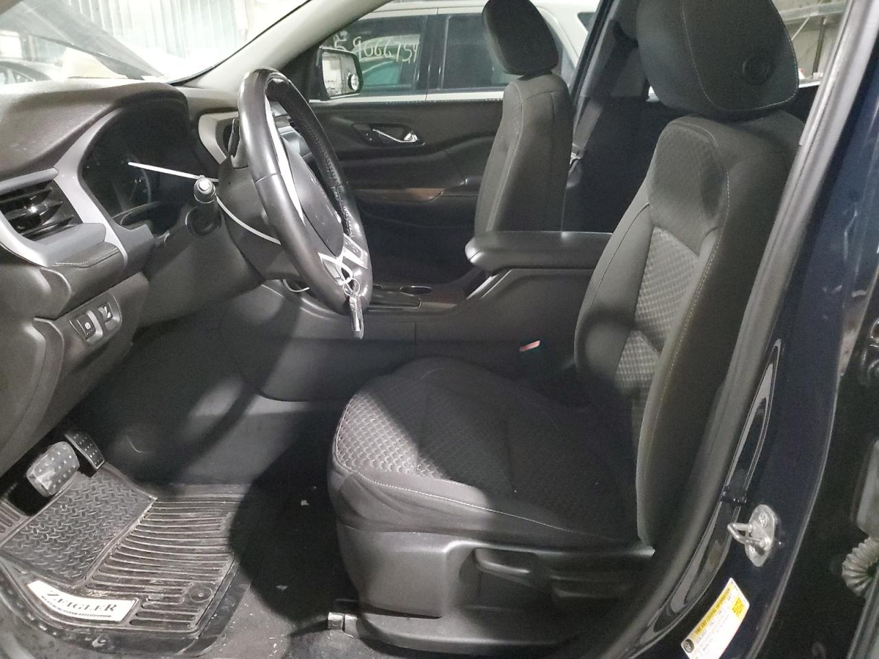 1GKKNKLA3HZ159648 2017 GMC Acadia Sle