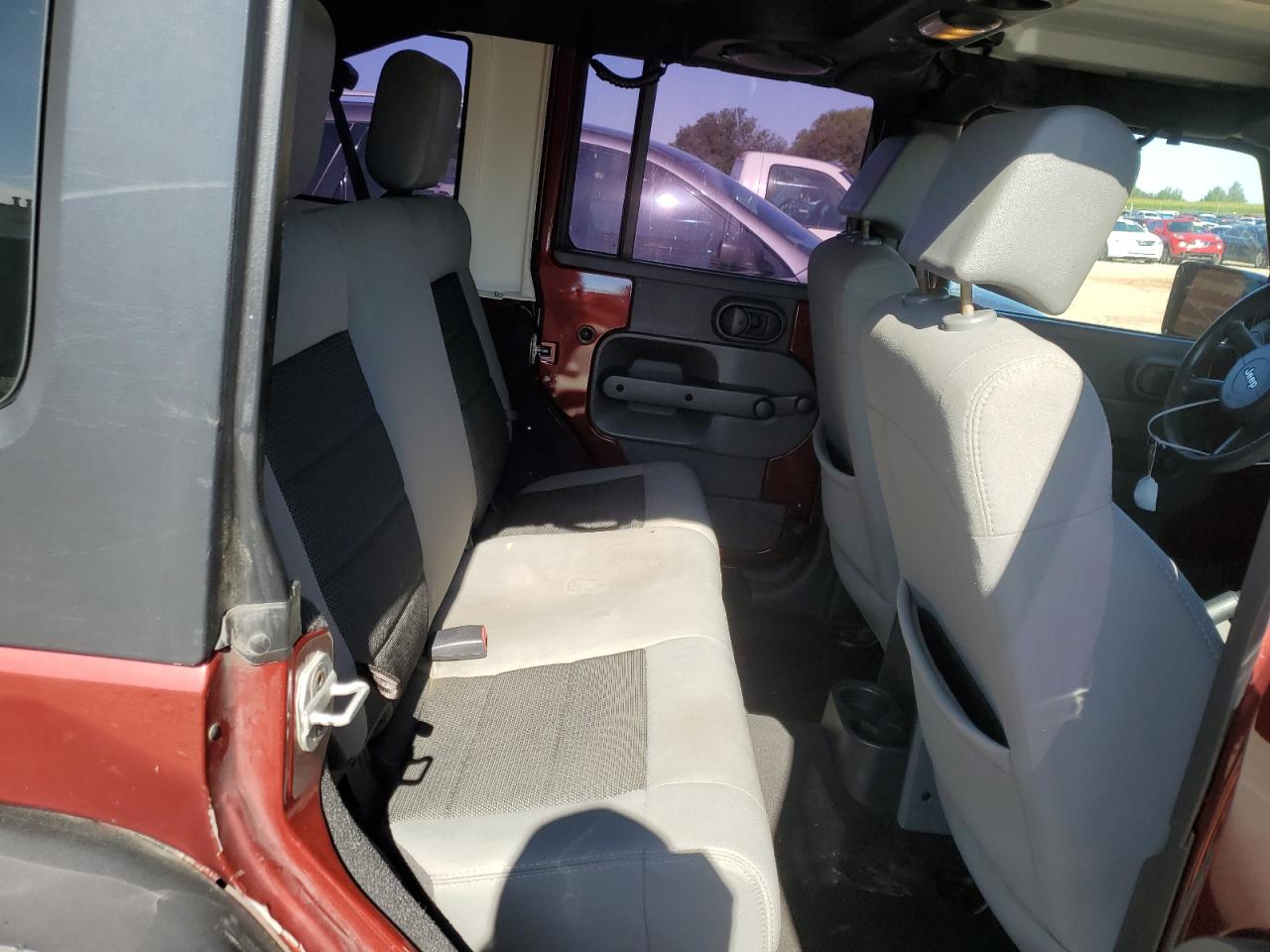 1J4BA3H15AL229854 2010 Jeep Wrangler Unlimited Sport