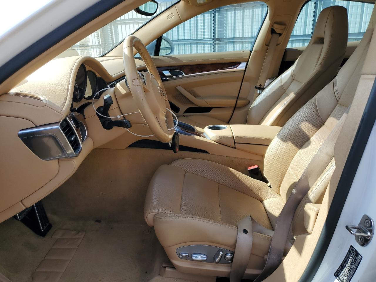 WP0AA2A7XCL010417 2012 Porsche Panamera 2