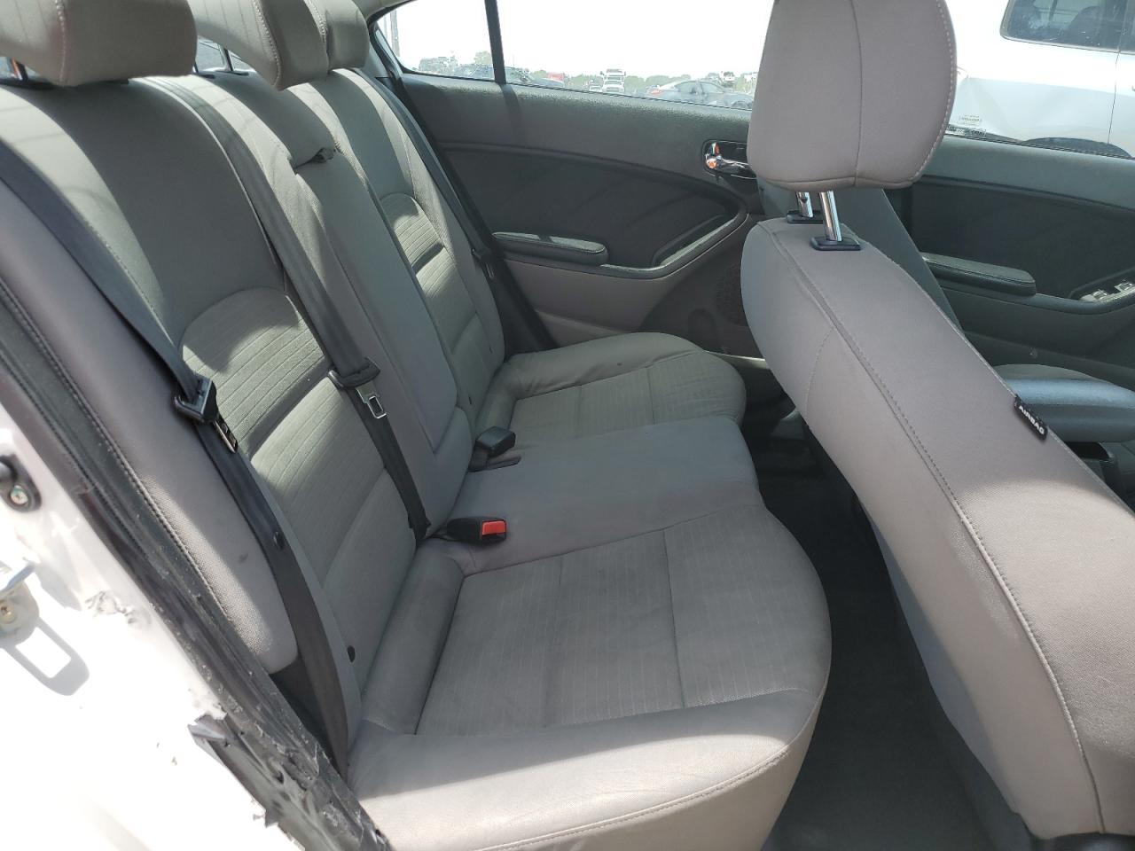 KNAFX4A63G5592620 2016 Kia Forte Lx